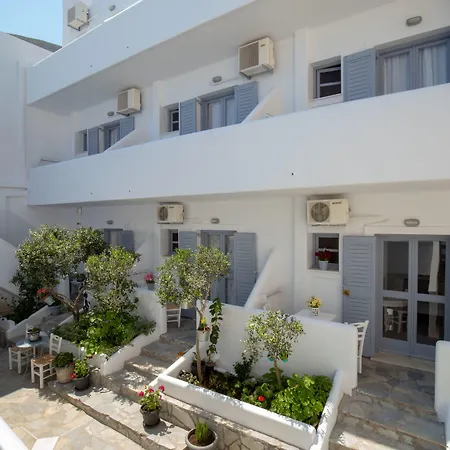 Zacharakis 4* Kamari (Santorini)