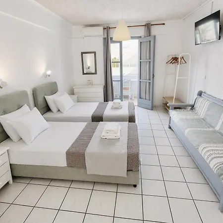 Zacharakis Kamari (Santorini)