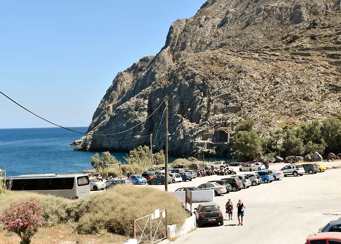 Zacharakis Kamari (Santorini)