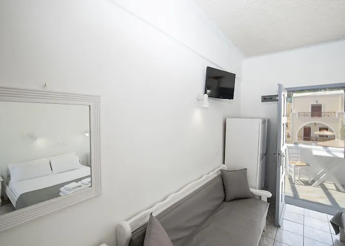 Zacharakis 4* Kamari (Santorini)