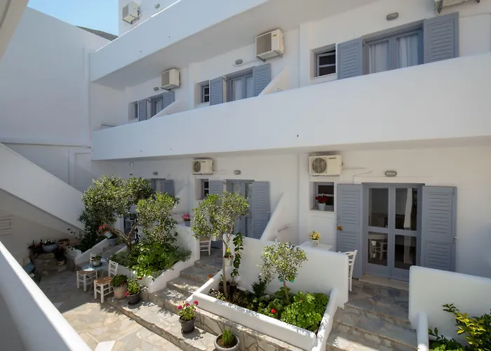 Zacharakis 4* Kamari (Santorini)