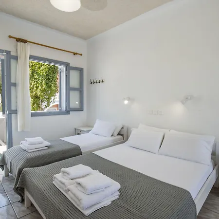 아파트호텔 Zacharakis Kamári